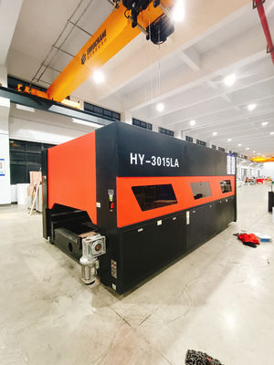 Precitec लेजर हेड 1000W-25000W धातु शीट प्रसंस्करण के लिए सीएनसी फाइबर लेजर कटिंग मशीन