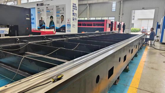 स्टेनलेस स्टील और कार्बन स्टील के लिए किफायती बड़े आकार के ग्राउंड ट्रैक लेजर कटर