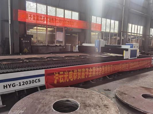 स्टेनलेस स्टील और कार्बन स्टील के लिए किफायती बड़े आकार के ग्राउंड ट्रैक लेजर कटर