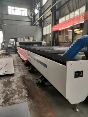 स्टेनलेस स्टील और कार्बन स्टील के लिए किफायती बड़े आकार के ग्राउंड ट्रैक लेजर कटर
